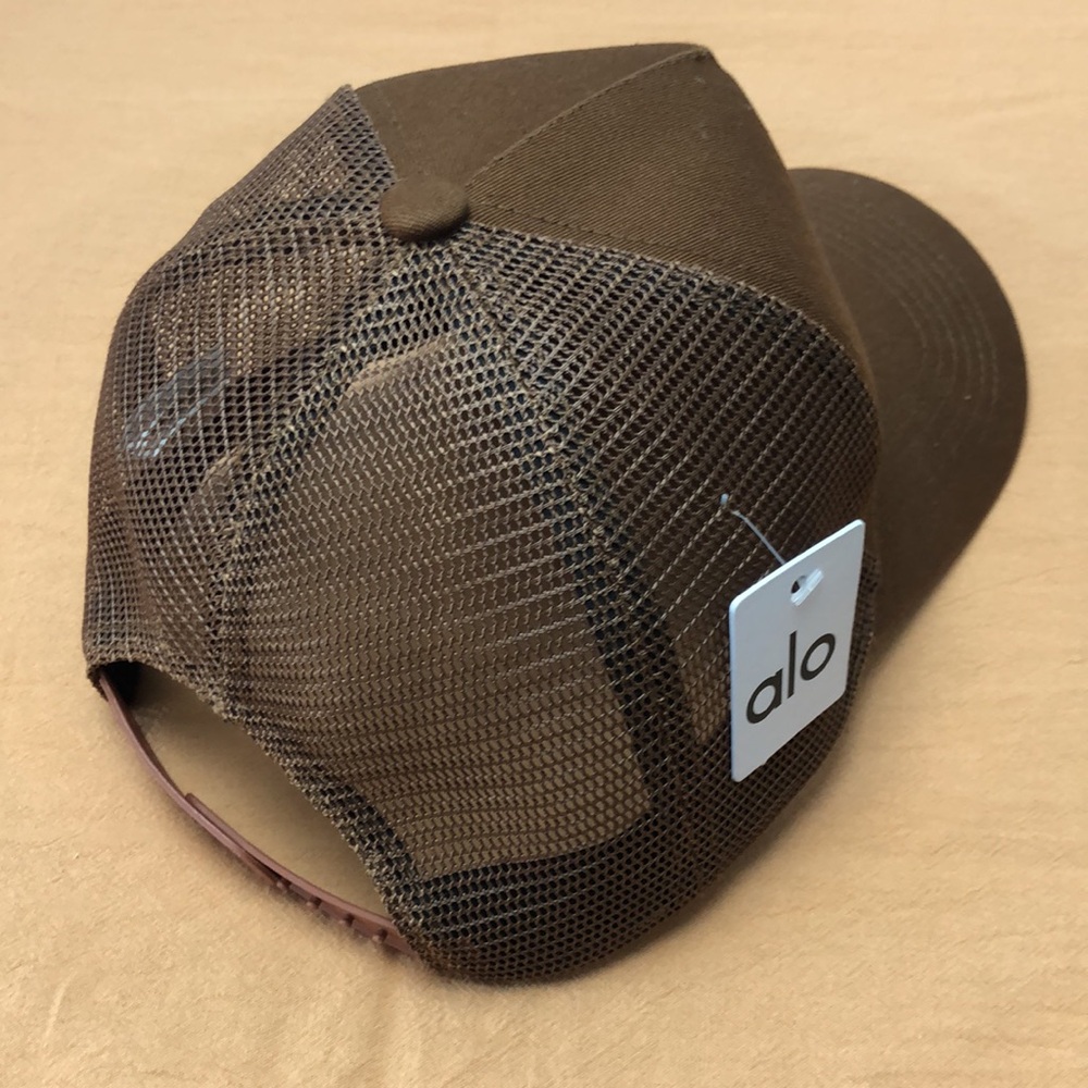🔥 NWT ALO Yoga Casual District Trucker Hat - Picture 3 of 7